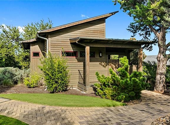 2nd image of 2113 Barbaro Way #12