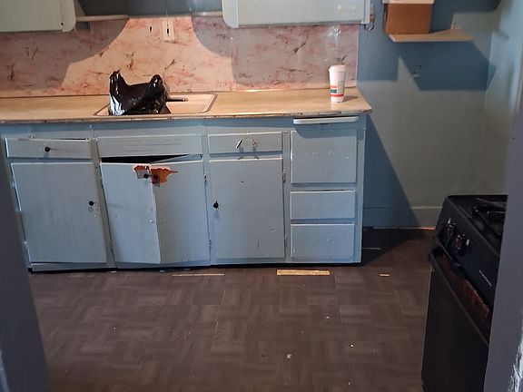 5th image of 957 Park Ave APT 1