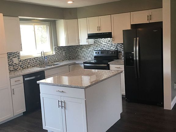 2nd image of 8459 Village Dr