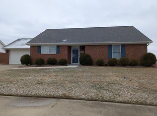 1811 Pinehurst Dr, Springfield, OH 45502