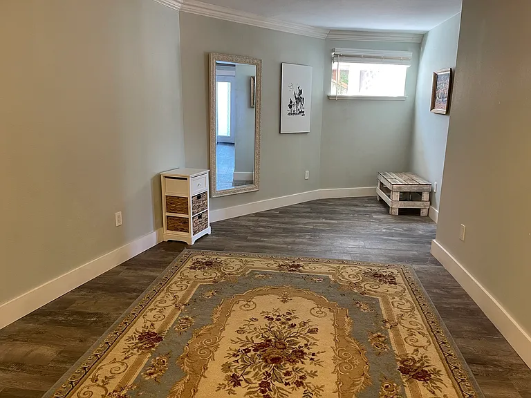 510 SW Coast Ave #B — Photo 8