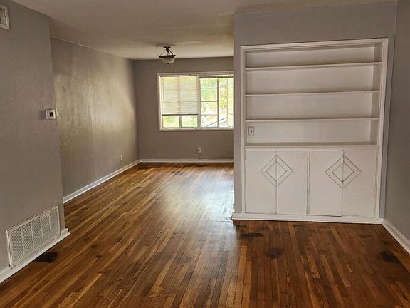 2nd image of 3803 Parkway Dr APT C