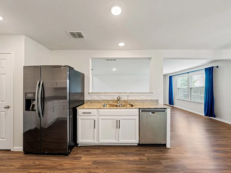 6231 Antares — Photo 14