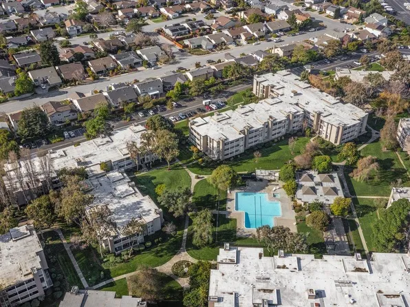 1171 Compass Ln #326, Foster City, CA 94404