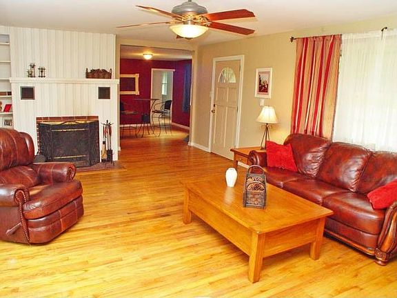 Living Room w/Fireplace