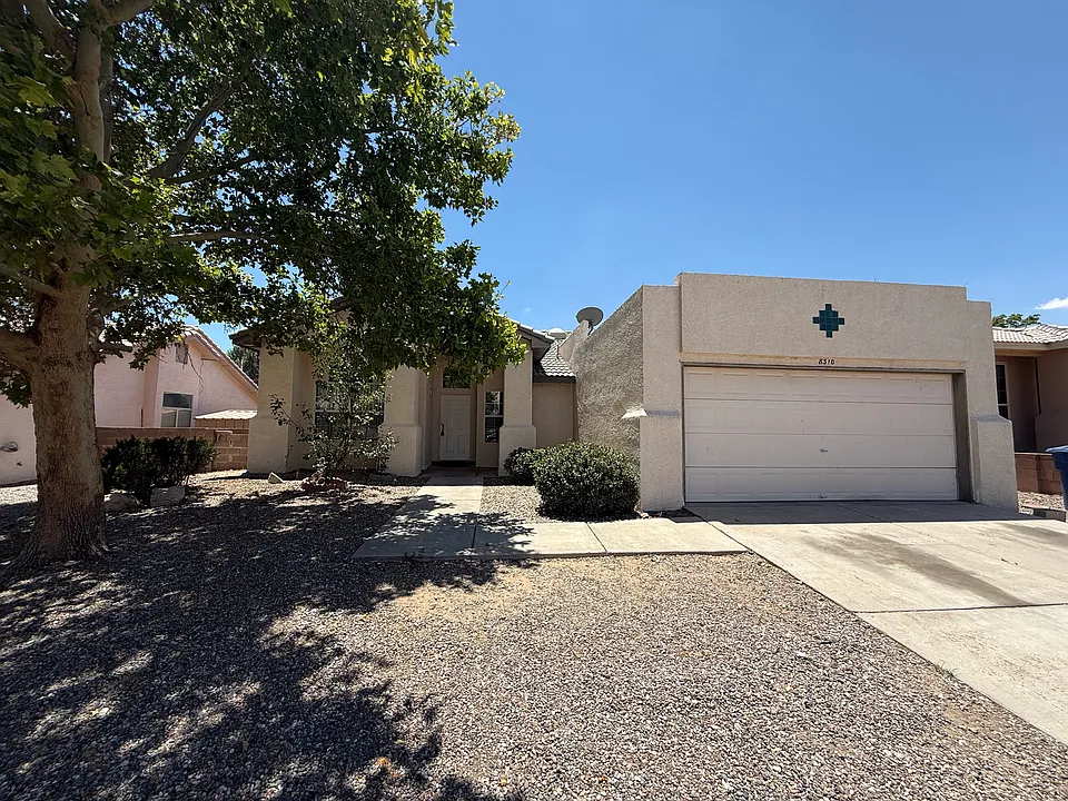8310 Camino Paisano NW