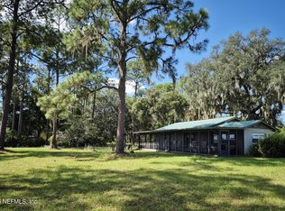 145 Silver Pond Rd, Crescent City, FL 32112