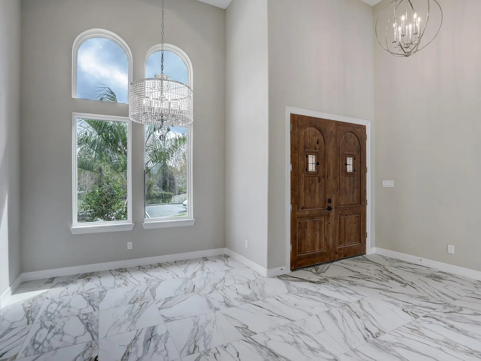 4 bed, 3.5 bath, 3446 sqft, $6,200 — Photo 4