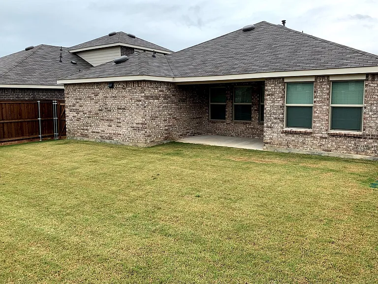 2444 Larimar Dr — Photo 24