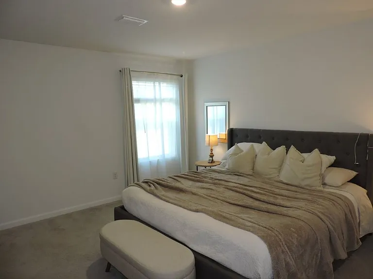 4664 Carlstrom Ln — Photo 14