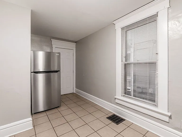 25 E Blake Ave — Photo 10