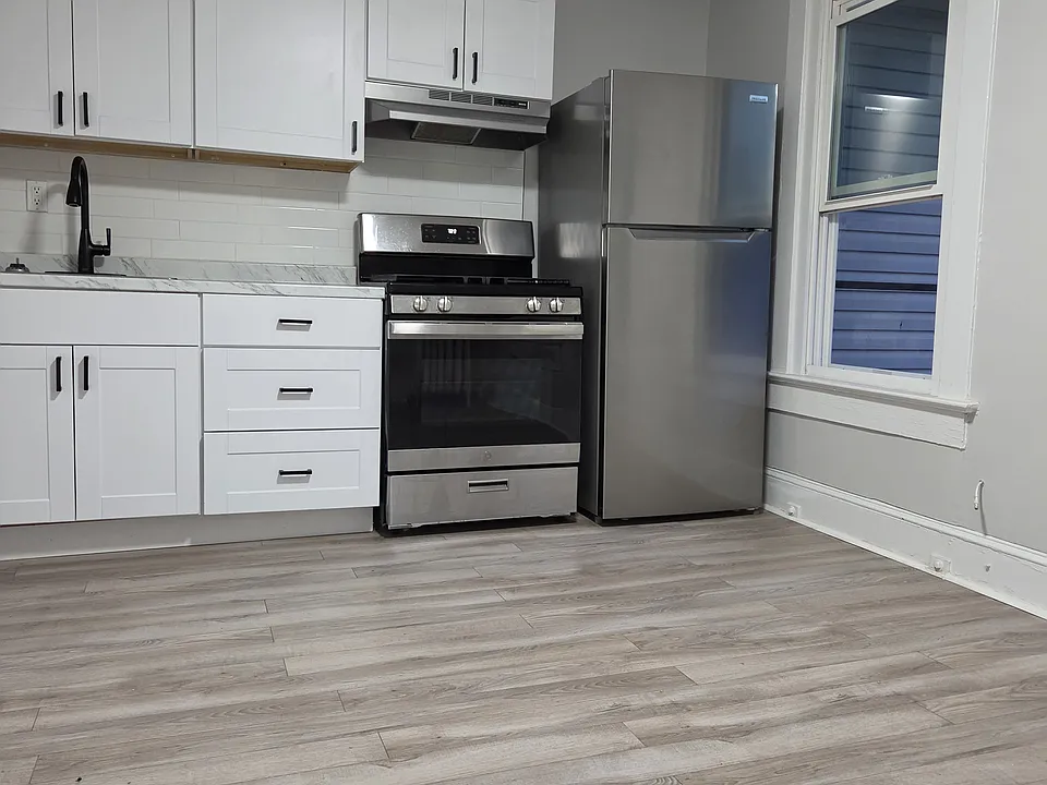 41 Main St #3A
