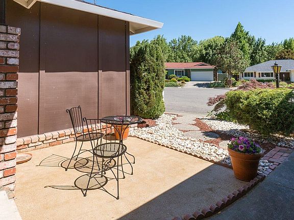 3rd image of 685 Marin Oaks Dr