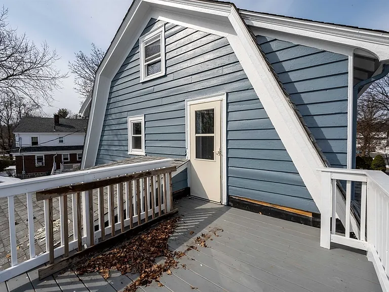 58 Parkway Cres #2 — Photo 11