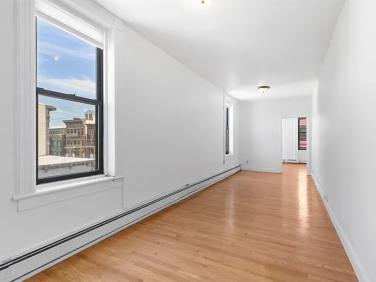 422 Madison St #4R7 — Photo 5