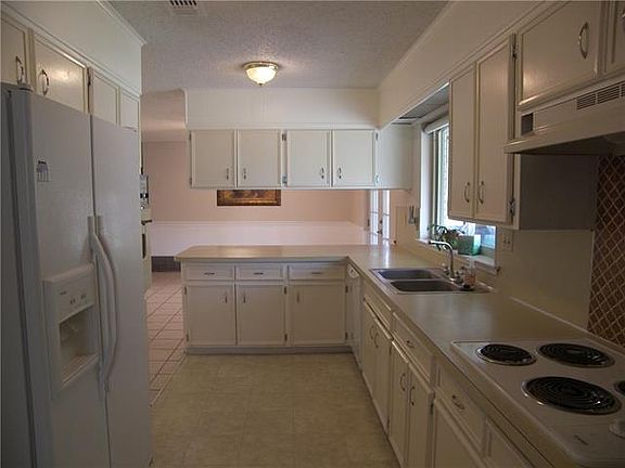 4th image of 207 Woodlawn Dr