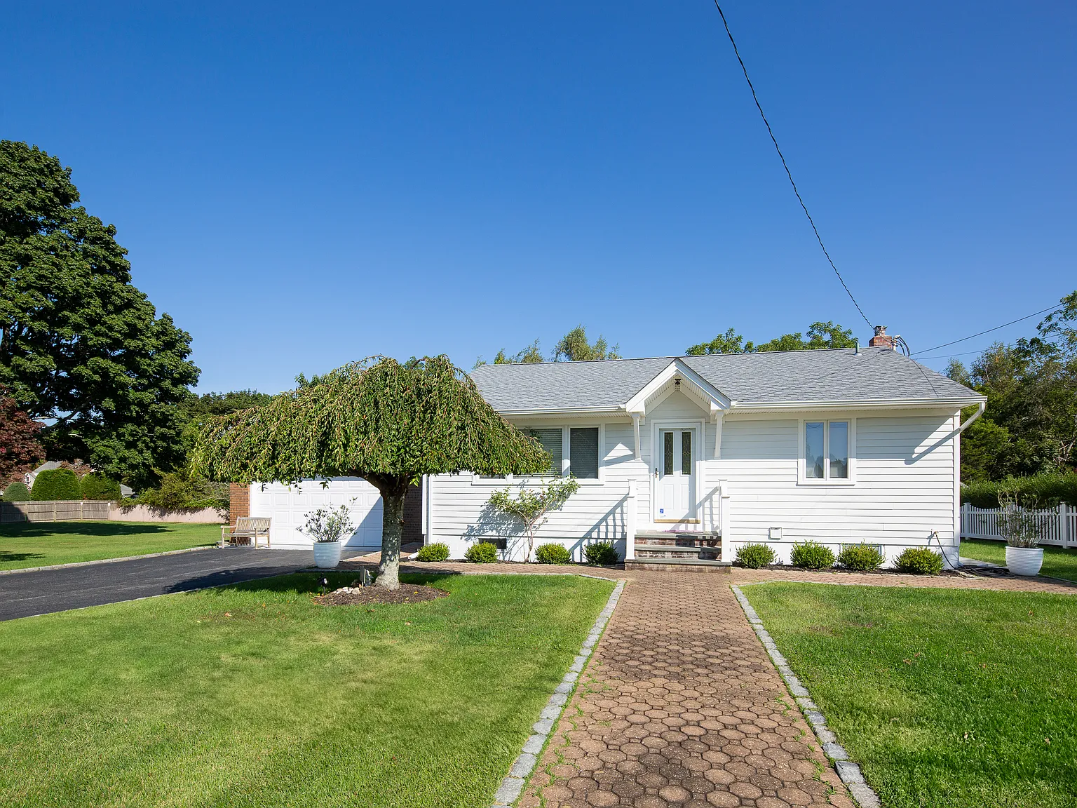 Seasonal Rental in Scenic Southold, NY - 3 Bed, 2 Bath Retreat — Photo 2