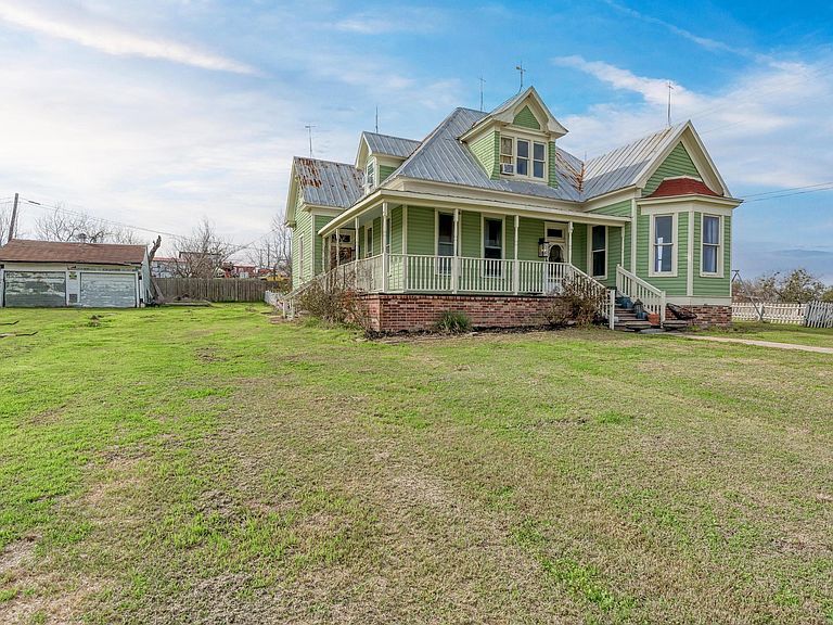 Listing photo 4