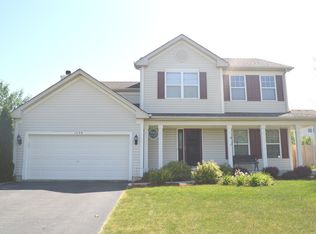 1439 Roxbury Ln, Wauconda, IL 60084