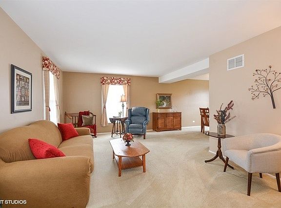 2nd image of 2236 Kingston Dr