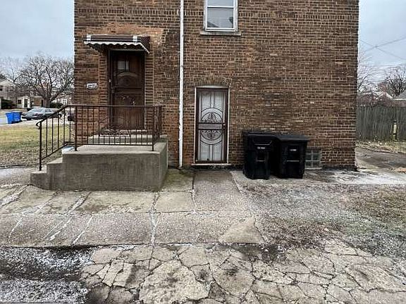 3rd image of 9800 S Yates Blvd