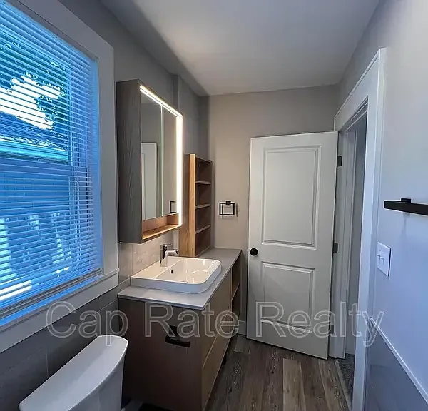 1476 N 6th St — Photo 17