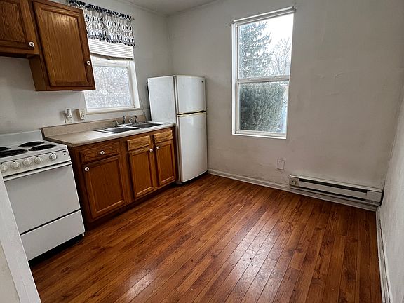 3rd image of 2167 Colfax Ave APT 3