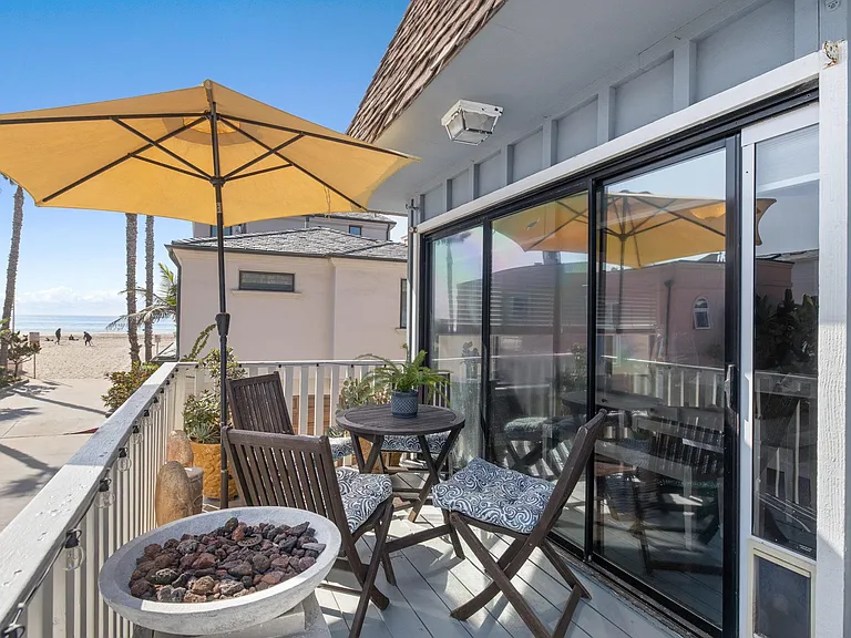 6301 Seashore Dr — Photo 4