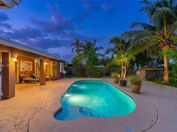 20301 SW 105th Ave, Cutler Bay, FL 33189
