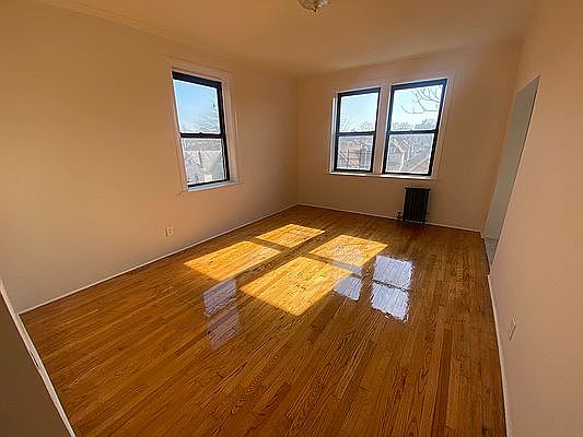 3rd image of 61-41 Saunders St APT B62