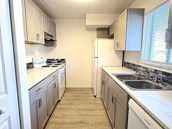 2nd image of 55 Vining Ct APT 114