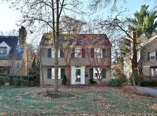 207 W Cooke Rd, Columbus, OH 43214