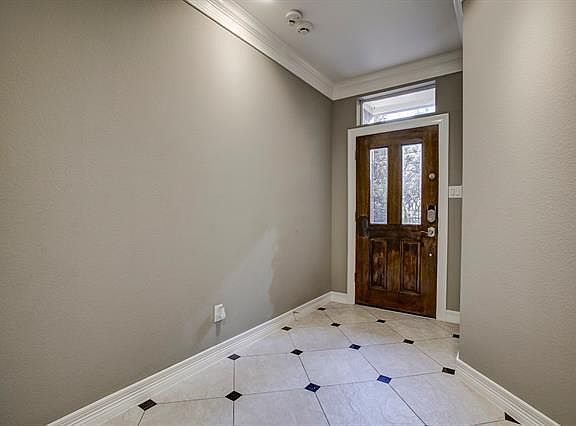 4th image of 3435 Howell St