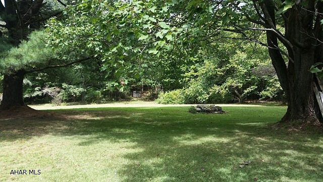 2nd image of 292 Ridge Rd