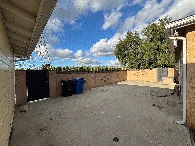 9287 Kewen Ave — Photo 21