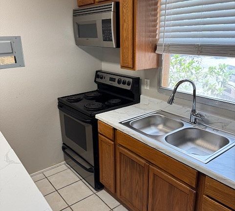 4th image of 3569 Khayyam Ave #21