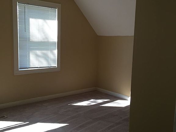 3rd image of 2723 Colfax Ave N