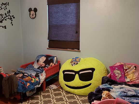 5th image of 7729 Dones Ave