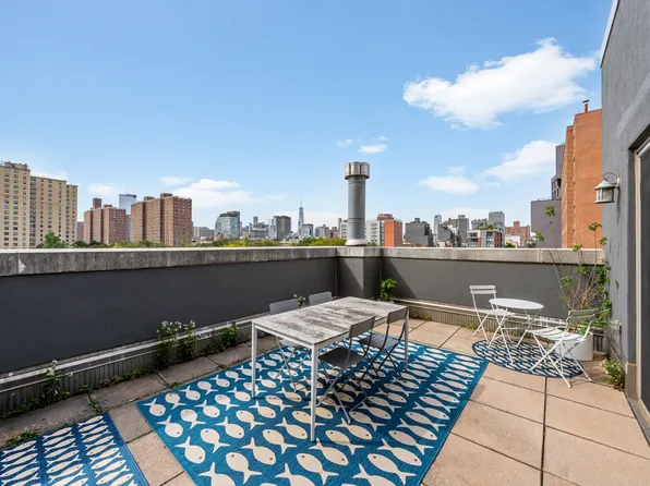 296 East Second Street image 10 of 11