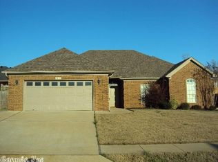 4014 Edgewater Dr, Benton, AR 72019
