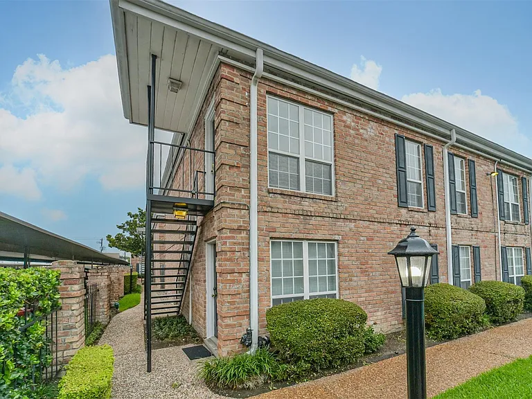 6410 Del Monte Dr #89 — Photo 35