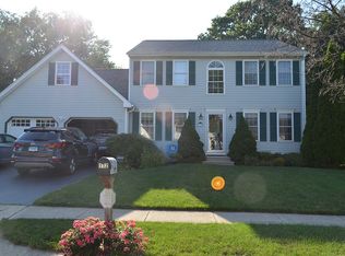 112 Stagecoach Cir, Milford, CT 06460