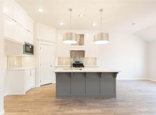 10328 SW 56th St, Mustang, OK 73064