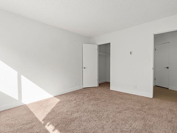 4th image of 2401 Seaside St APT 314