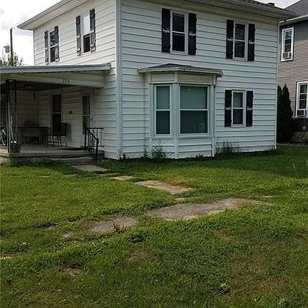 2nd image of 216 N Squire St