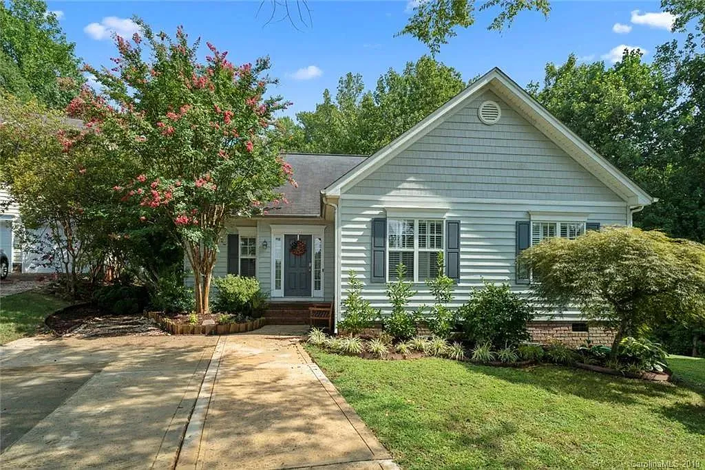 14144 Wild Elm Rd — Photo 2