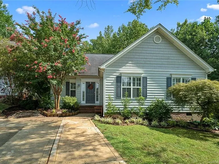 14144 Wild Elm Rd — Photo 2