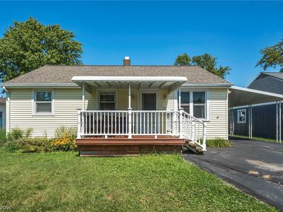 941 Woodstock Rd, Eastlake, OH, 44095