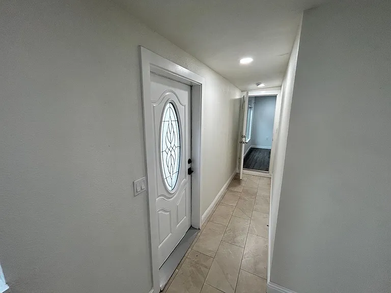 1525 W Orangeburg Ave — Photo 22