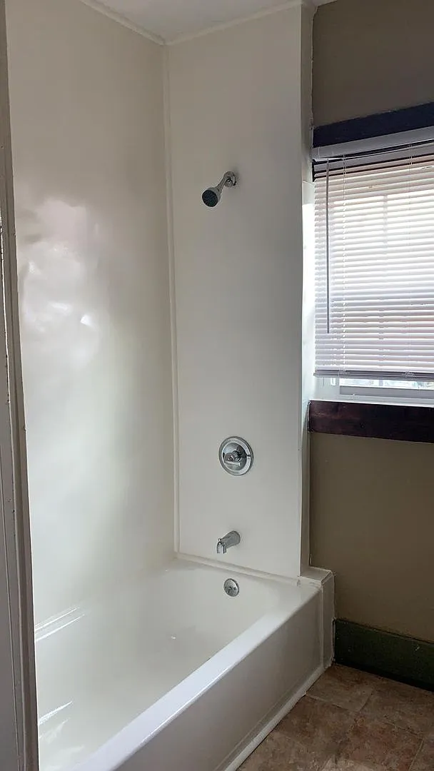 1140 Ewing St — Photo 3